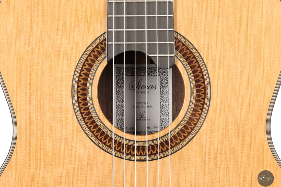 Siccas Luthiers - Recital Traditional Cedar 64 cm